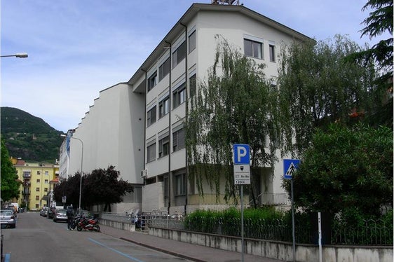 La sede del Laboratorio Analisi alimenti e sicurezza dei prodotti in via Amba Alagi 5, Bolzano