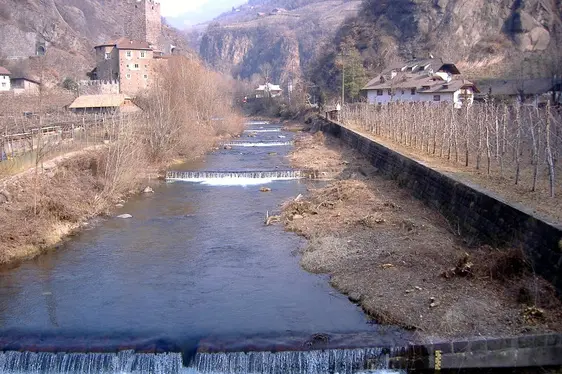 Revitalisierungsarbeiten an der Talfer vorher/nachher
