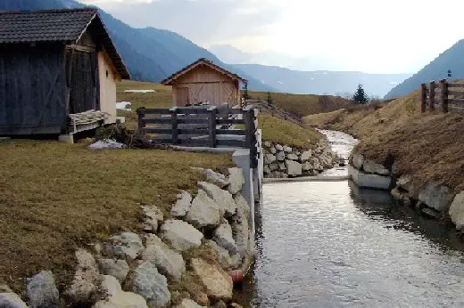 Die beeinträchtigte Morphologie (Foto: Landesagentur für Umwelt und Klimaschutz)