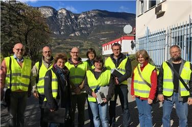 Il gruppo di reperibilità chimica dell’Appa Bolzano. Da sinistra: Flavio Ruffini, Giulio Angelucci, Gabriella Osti, Flavio Ciesa, Marlene Hölzl, Daniela Ceccon, Christian Bachmann, Fiorenza Fogale e Andreas Lotz (foto: Appa Bolzano)
