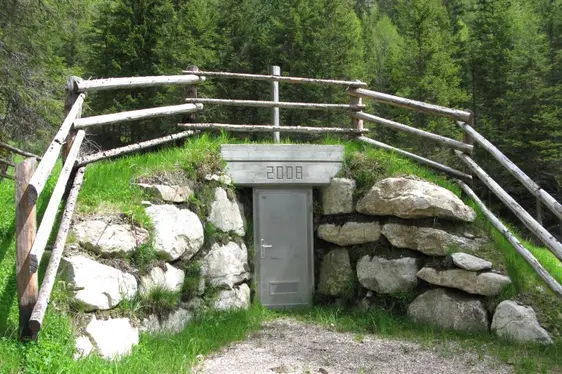 Rasen Antholz, Rautquelle, Quellfassung (Foto: Landesagentur für Umwelt und Klimaschutz)