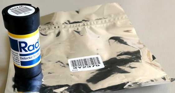 Dosimeter zur Bestimmung der Radonkonzentration (Foto: Landesagentur für Umwelt und Klimaschutz)