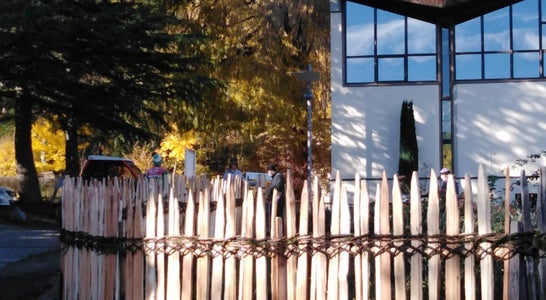 Neuer Speltenzaun an der FS Salern Neuer Speltenzaun an der FS Salern