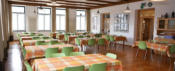 Der Speisesaal an der FS Salern Der Speisesaal an der FS Salern