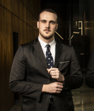 Analytik J&T Banky William George Kubik