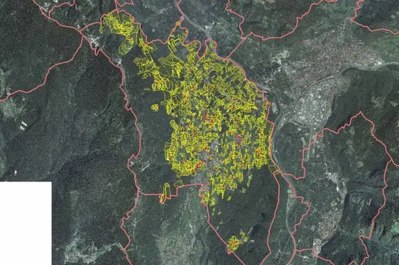 Geschlossene Höfe in der Gemeinde Eppan an der Weinstraße