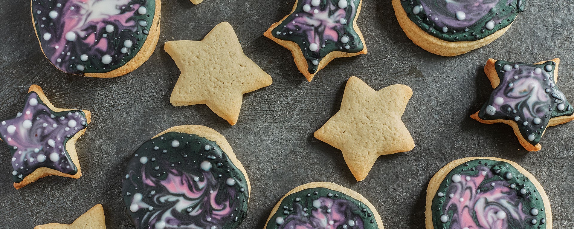 How to Decorate Galaxy Biscuits