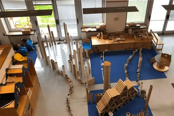 Aula delle Costruzioni: realizzare ponti immaginativi per fantasticare mondi futuri