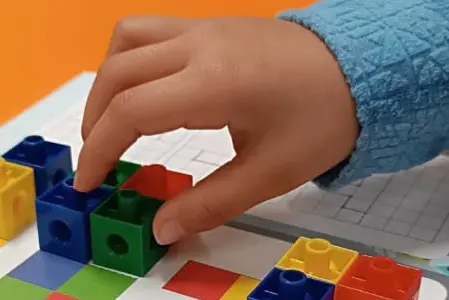 Innovamat prevede - tra il resto - l'utilizzo di materiali manipolativi.