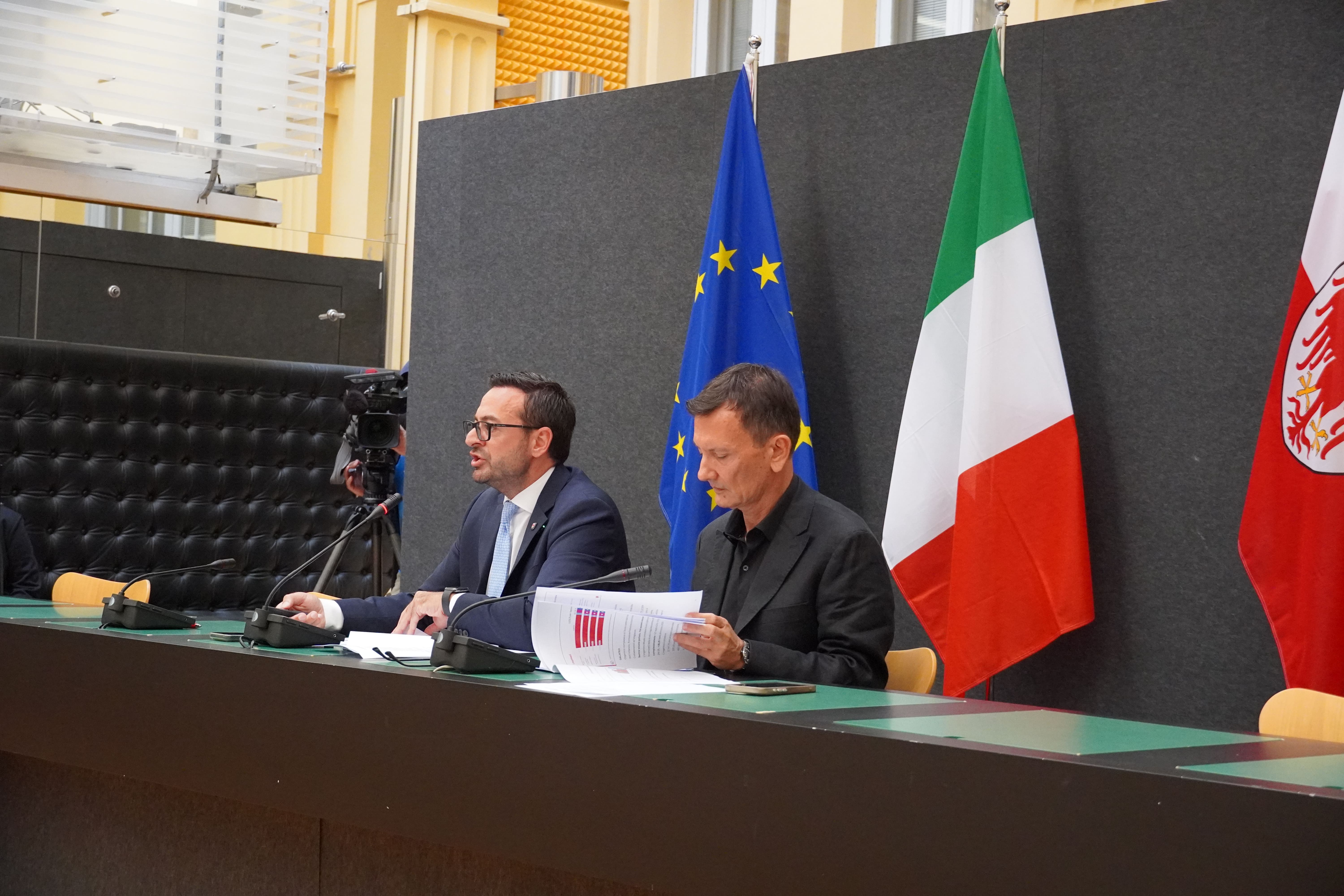 Da sinistra, l'assessore Marco Galateo e il sovrintendente Vincenzo Gullotta