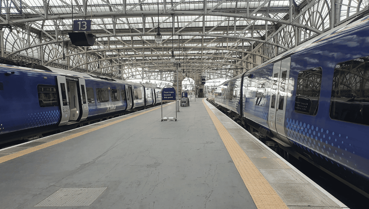 Two Scotrail trains at platform