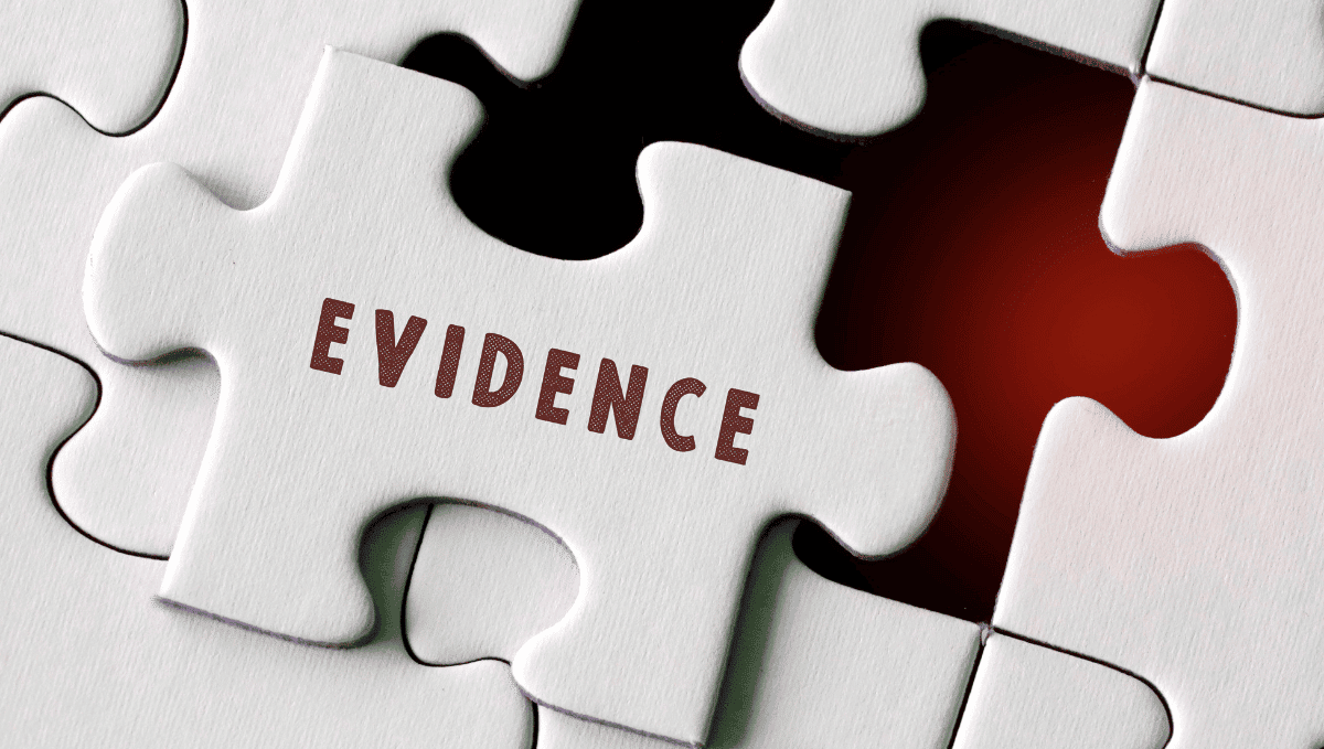 Jigsaw puzzle with one piece saying 'evidence'