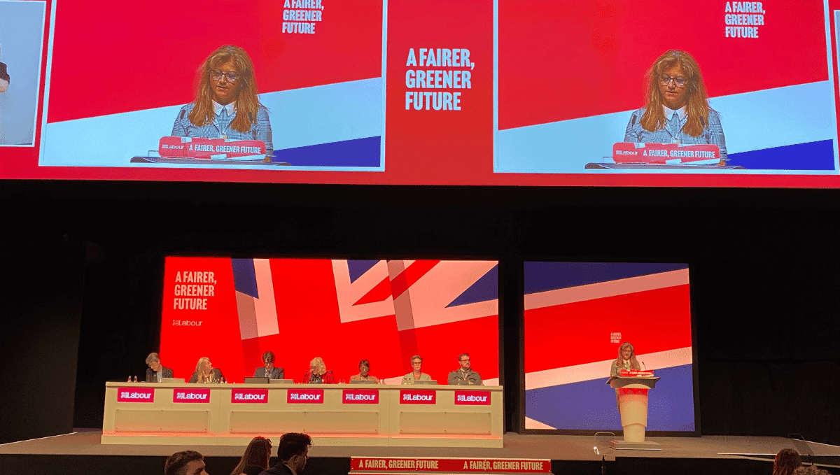 TSSA member Nicola Jukes speaking at Labour Conference 2022 seconding comp 3
