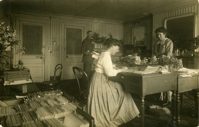 Staff at the Wounded and Missing Enquiry Department at Boulogne
