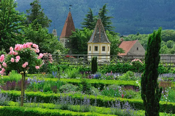 Augustiner Chorherrenstift Neustift, historischer Stiftsgarten. Foto Albert Ceolan