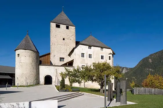 Museum Ladin Ciastel de Tor, Außenansicht. Foto Ludwig Thalheimer