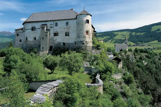 Castel Rodengo, veduta esterna. Foto Castel Rodengo