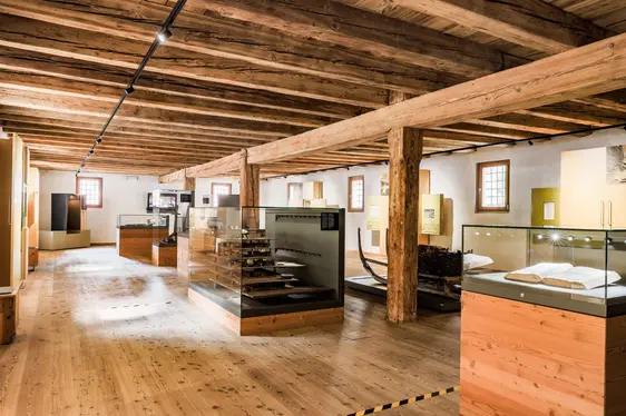 Steinhaus, Dauerausstellung. Foto Alan Bianchi