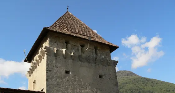 Kirchtorturm Paul Flora. Foto Glurns Marketing