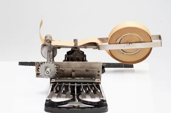 Macchina stenografica per non vedenti Picht. Foto Museo delle macchine da scrivere