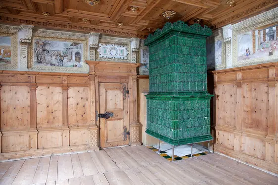 Kachelofen, Schloss Velthurns. Foto Oskar Verant