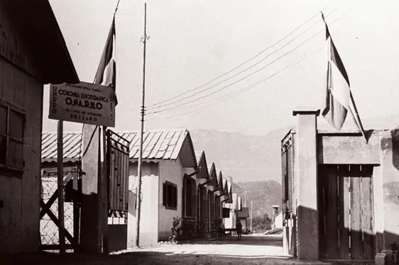 Semirurali-Viertel. Eingang des Ferienlagers. Foto Magosso