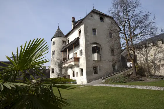 Schloss Velthurns, Außenansicht. Foto Ludwig Thalheimer