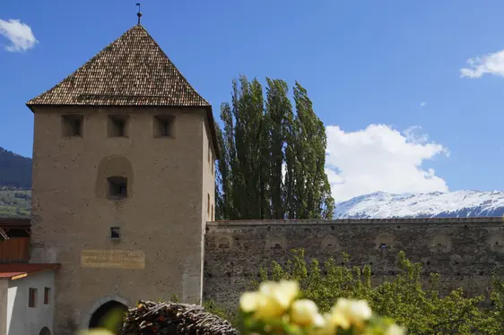 Schludernser Torturm, Außenansicht. Foto Glurns Marketing