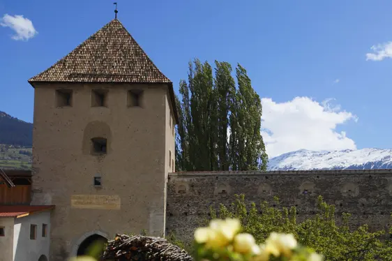 Schludernser Torturm, Außenansicht. Foto Glurns Marketing