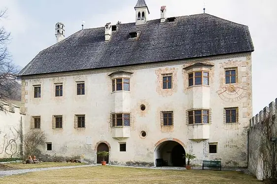 Schloss Velthurns, Außenansicht. Foto Ludwig Thalheimer
