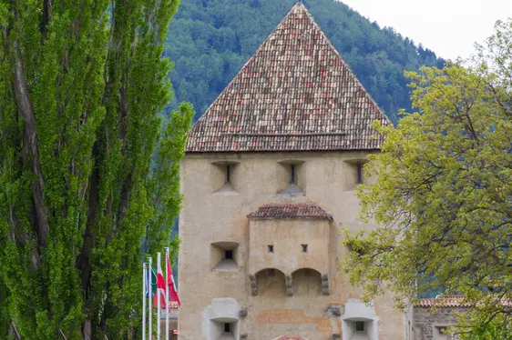 Schludernser Torturm, Außenansicht. Foto Glurns Marketing
