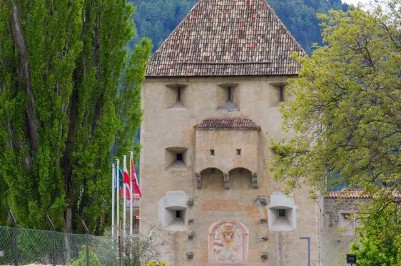 Schludernser Torturm, Außenansicht. Foto Glurns Marketing