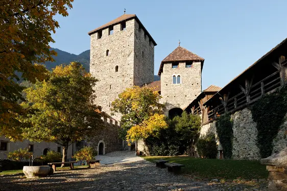 Schloss Tirol, Innenhof. Foto Hermes