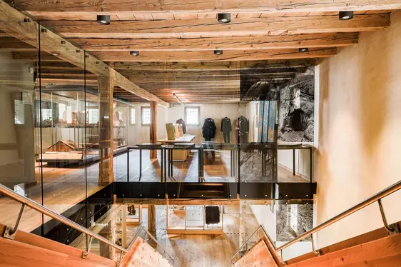 Steinhaus, Dauerausstellung. Foto Alan Bianchi