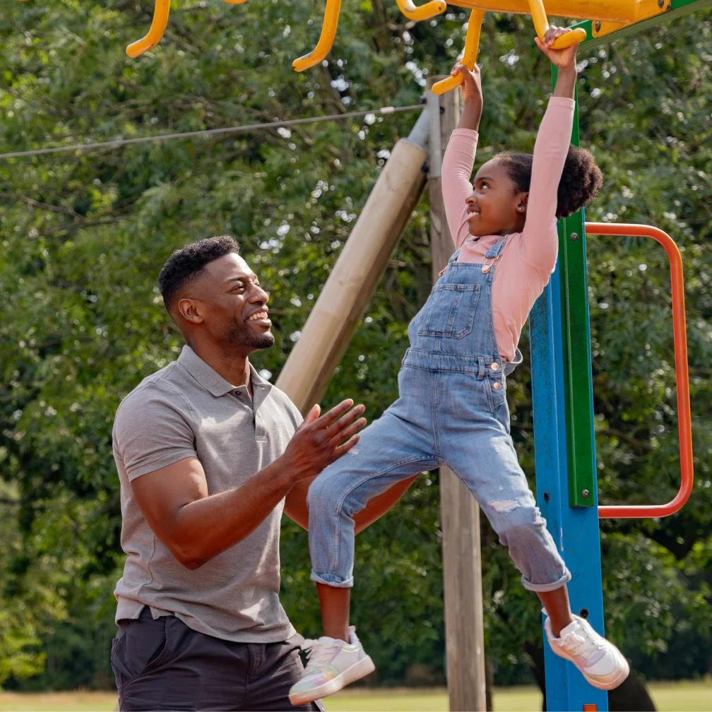 smart-insurance-uk-square-tvc-playground-11.png