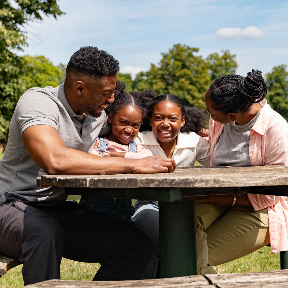 smart-insurance-uk-square-tvc-playground-21.png