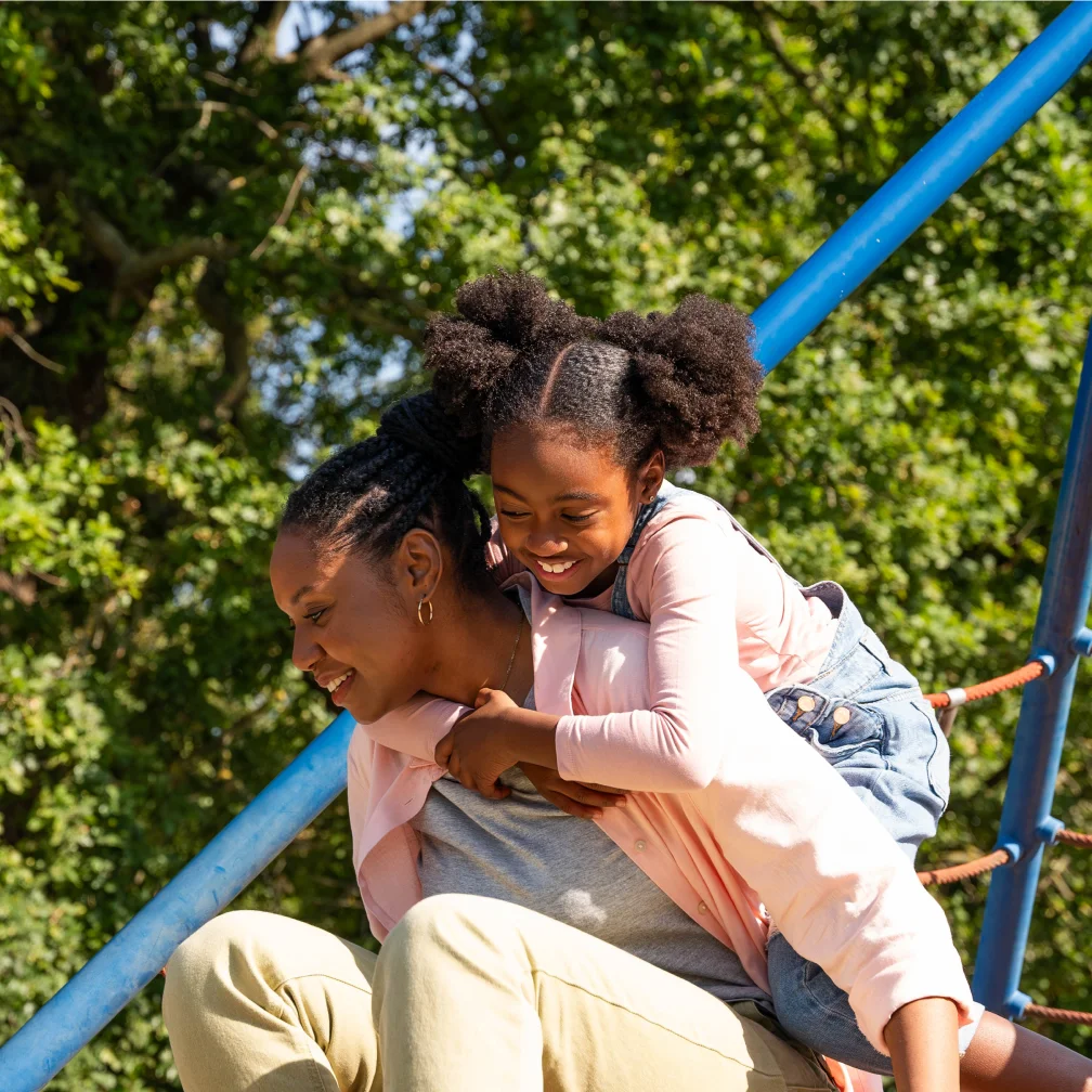 smart-insurance-uk-square-tvc-playground-08.png