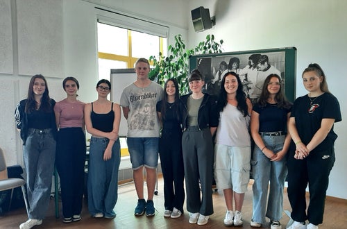 Schülergenossenschaft: neue Obfrau, Stellvertreterin, neuer Verwaltungsrat, alter Obmann-Stellvertreter Foto: FS Tisens Schülergenossenschaft: neue Obfrau, Stellvertreterin, neuer Verwaltungsrat, alter Obmann-Stellvertreter Foto: FS Tisens