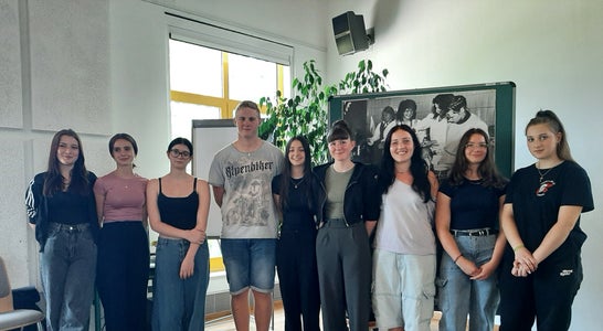 Schülergenossenschaft: neue Obfrau, Stellvertreterin, neuer Verwaltungsrat, alter Obmann-Stellvertreter Foto: FS Tisens Schülergenossenschaft: neue Obfrau, Stellvertreterin, neuer Verwaltungsrat, alter Obmann-Stellvertreter Foto: FS Tisens