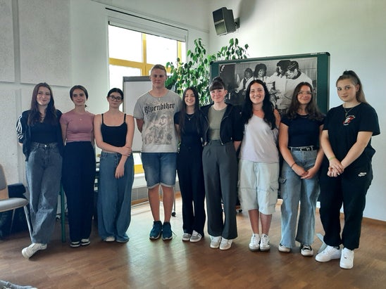 Schülergenossenschaft: neue Obfrau, Stellvertreterin, neuer Verwaltungsrat, alter Obmann-Stellvertreter Foto: FS Tisens Schülergenossenschaft: neue Obfrau, Stellvertreterin, neuer Verwaltungsrat, alter Obmann-Stellvertreter Foto: FS Tisens