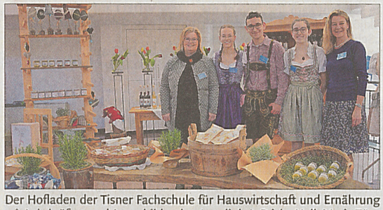 Tag der offenen Schule 2023, Hofladen mit Lehrkräften und Auszubildenden. Foto: FS Tisens Tag der offenen Schule 2023, Hofladen mit Lehrkräften und Auszubildenden. Foto: FS Tisens