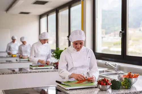 Lehrküche. Foto: René Gamper Lehrküche. Foto: René Gamper