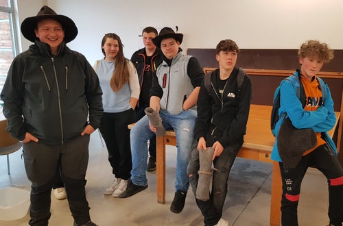 Workshop Filzen an der Winterschule Ulten. Fotos: FS Tisens Workshop Filzen an der Winterschule Ulten. Fotos: FS Tisens