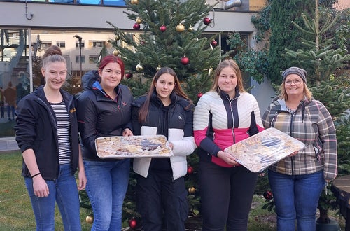 Weihnachtskekse für den Raiffeisenverband. Foto: Raiffeisenverband Südtirol Weihnachtskekse für den Raiffeisenverband. Foto: Raiffeisenverband Südtirol