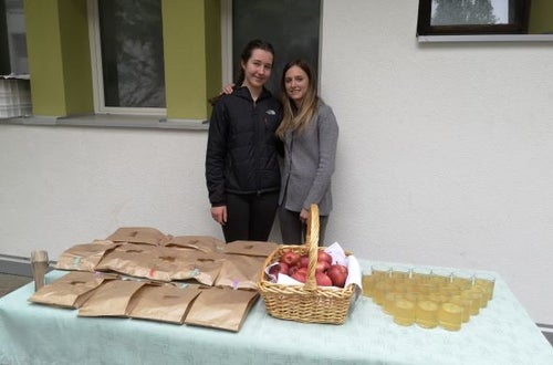 Anja Zöschg und Leonie Breitenberger,Klasse 2A der FS Tisens. Foto: FS Tisens Anja Zöschg und Leonie Breitenberger,Klasse 2A der FS Tisens. Foto: FS Tisens
