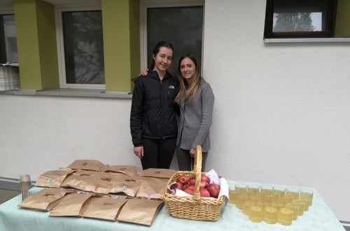 Anja Zöschg und Leonie Breitenberger,Klasse 2A der FS Tisens. Foto: FS Tisens Anja Zöschg und Leonie Breitenberger,Klasse 2A der FS Tisens. Foto: FS Tisens