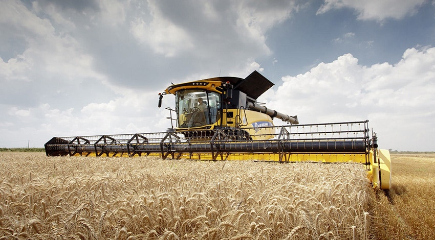 CNH Industrial’s New Holland CR10.90 machine in a field