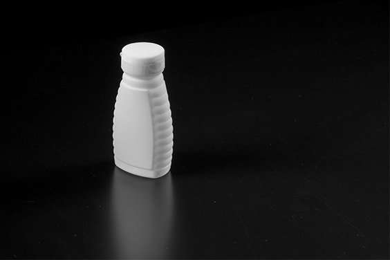 Flip-top 3D-printed bottle