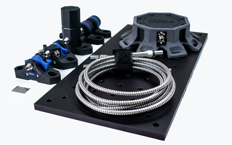 Kit de spectroscopie noir imprimé en 3D d'Ossila avec un câble de connexion enroulé