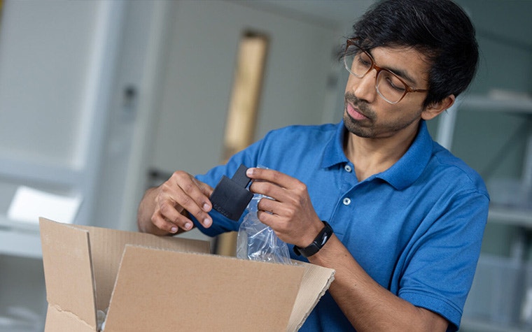 unboxing-onsite-3d-printed-parts.jpg